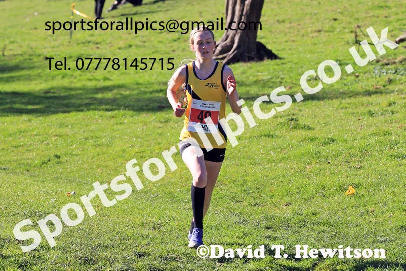 Womens under-17s and under-20s, 2022 NECAA Cross Country Relays, Thornley Hall Farm, Peterlee, County Durham, October 15th. Photo: David T. Hewitson/Sports for All Pics
